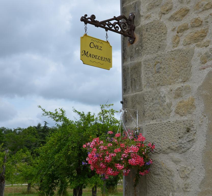 Chez Madeleine Bed & Breakfast Saint-Colomb-de-Lauzun Eksteriør bilde