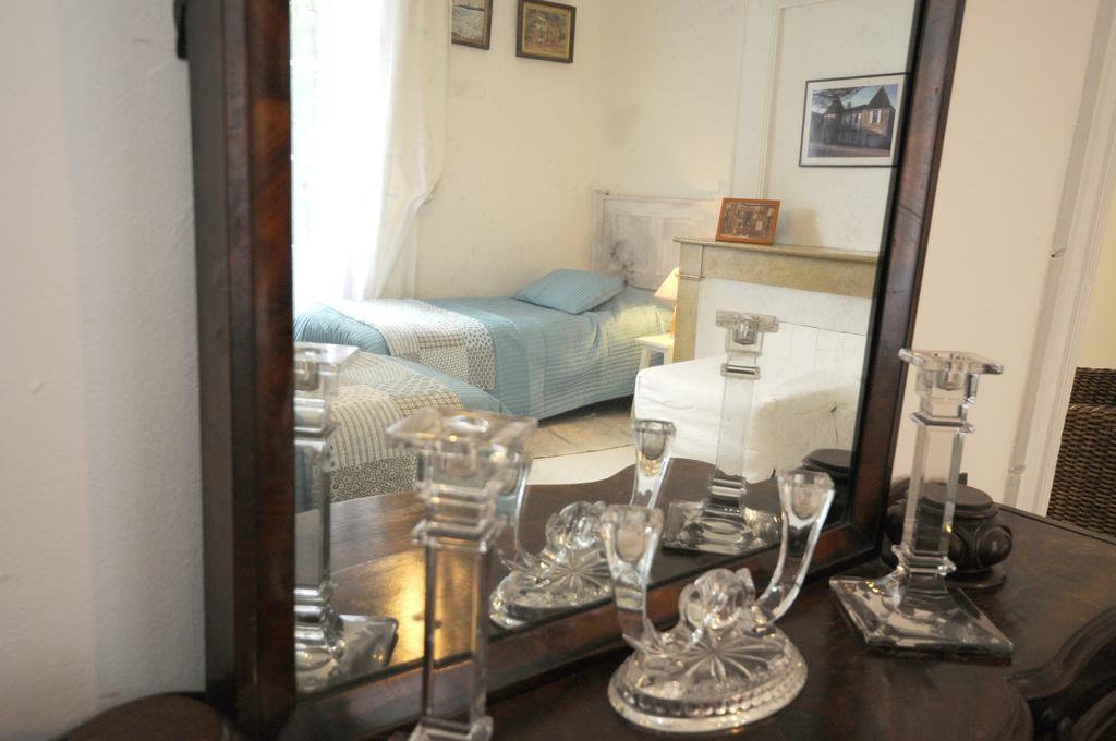 Chez Madeleine Bed & Breakfast Saint-Colomb-de-Lauzun Eksteriør bilde