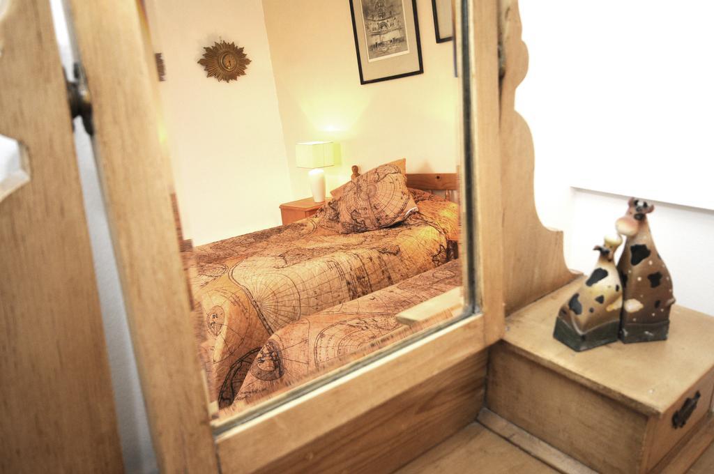 Chez Madeleine Bed & Breakfast Saint-Colomb-de-Lauzun Rom bilde