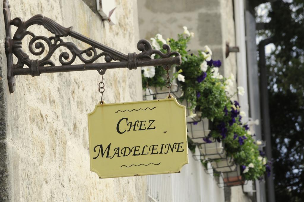 Chez Madeleine Bed & Breakfast Saint-Colomb-de-Lauzun Eksteriør bilde
