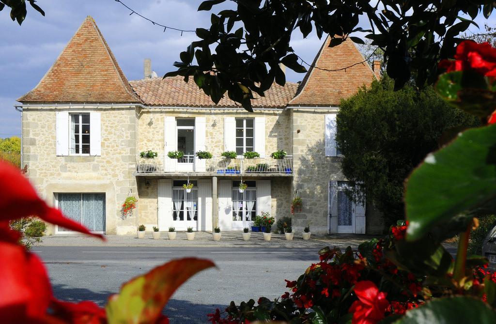 Chez Madeleine Bed & Breakfast Saint-Colomb-de-Lauzun Eksteriør bilde